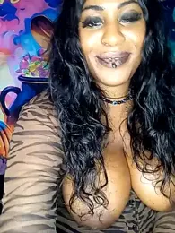 AmazonianMistress webcam stripchat model stream image