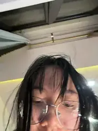 Imagem do stream de Emmiuuuu03 no stripchat