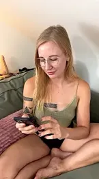 marie_hardon webcam stripchat model stream image